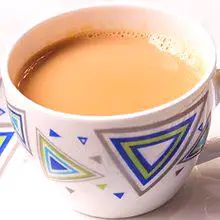 Čaj z mlekom - koristi in možne škode